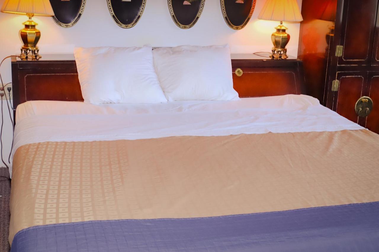 Cozy House Inn & Suites By Marifah Williamsburg Extérieur photo
